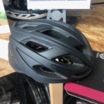 ヘルメットのバイザーは時代遅れなのか！？