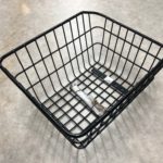 ワイヤーデザインの後ろバスケットを置いてみました☆