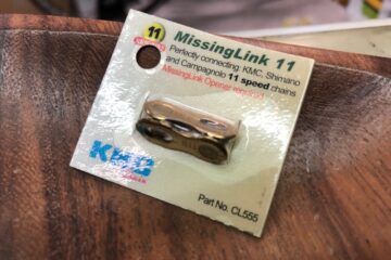 KMC・ミッシングリンク　11段シマノ用在庫してます☆