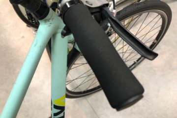 ベタベタのグリップを交換して気持ちよくサイクリングしよう♪
