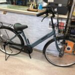 お手頃な自転車「ポザットV」のマットネイビーが入荷中