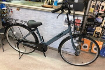 お手頃な自転車「ポザットV」のマットネイビーが入荷中